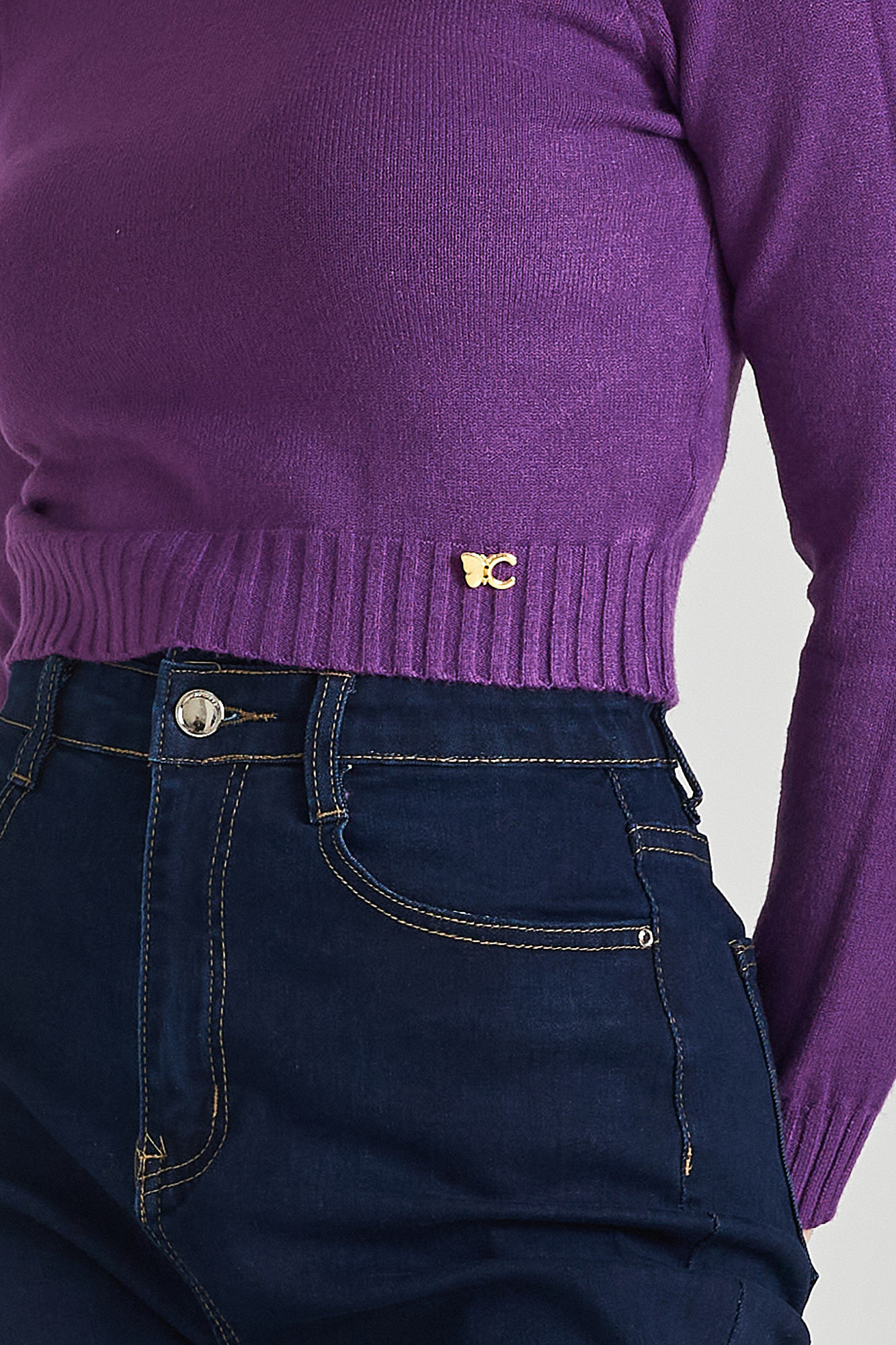 Picture of Cropped high neck sweater