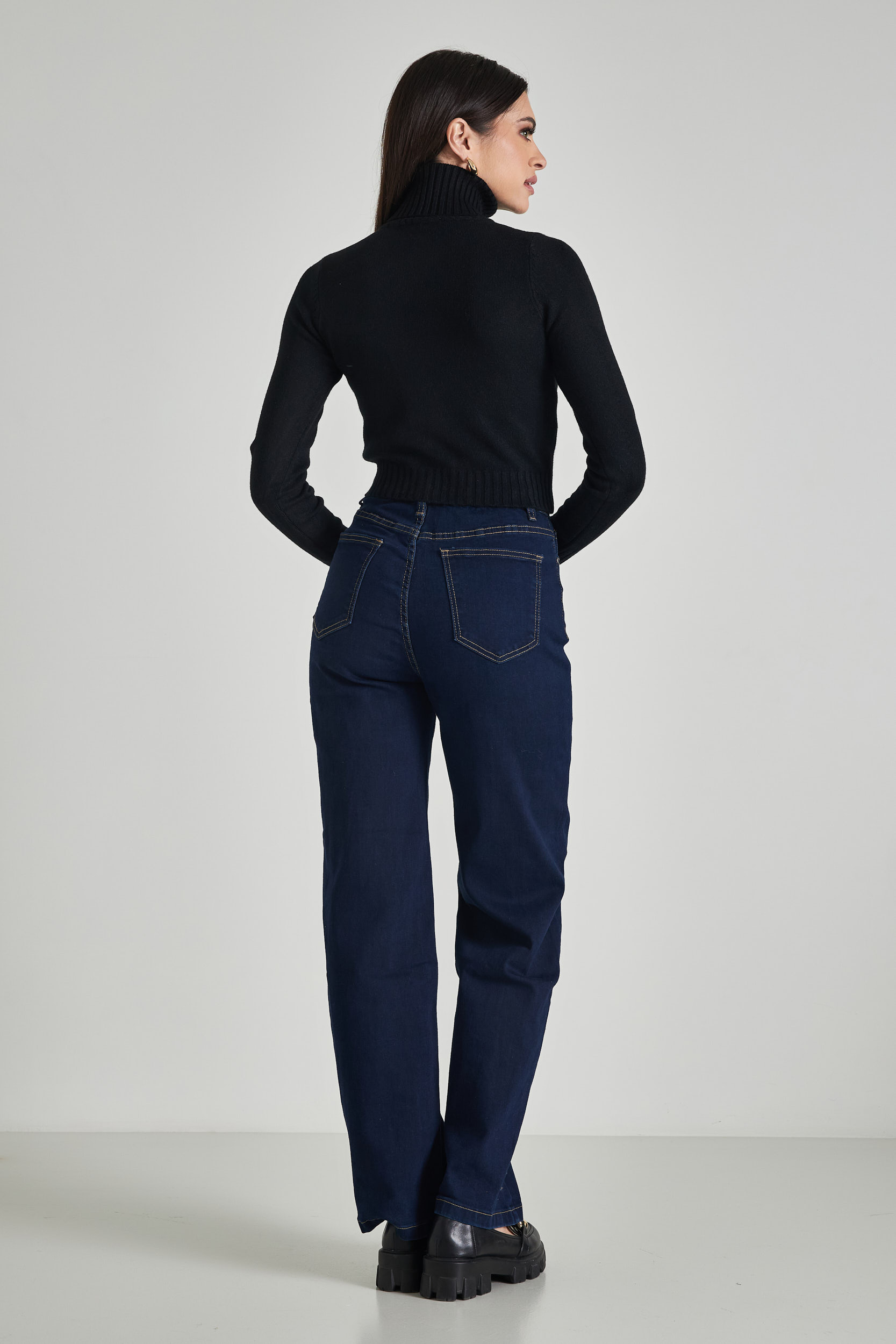 Picture of Cropped high neck sweater