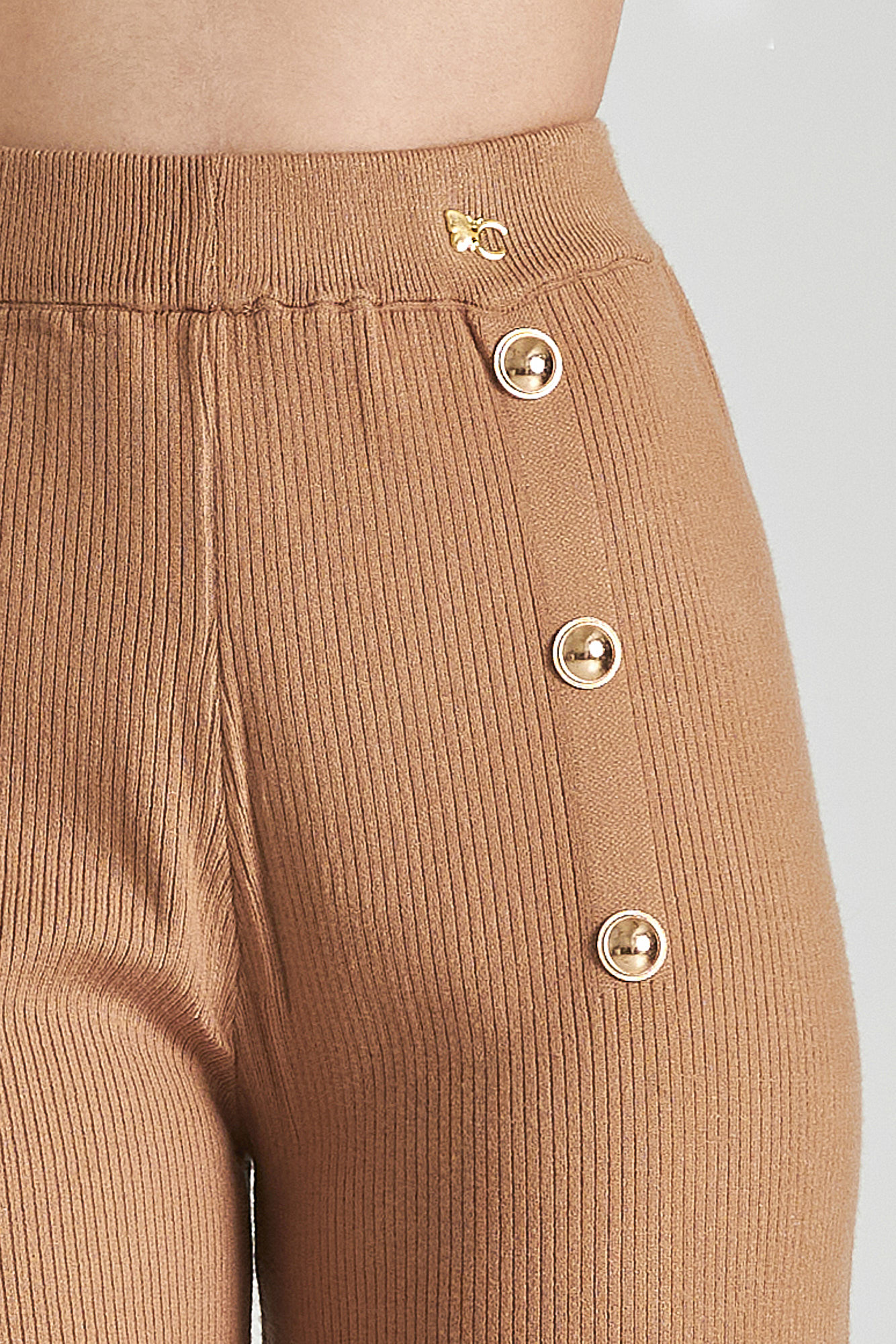 Picture of Knitted pants with buttons