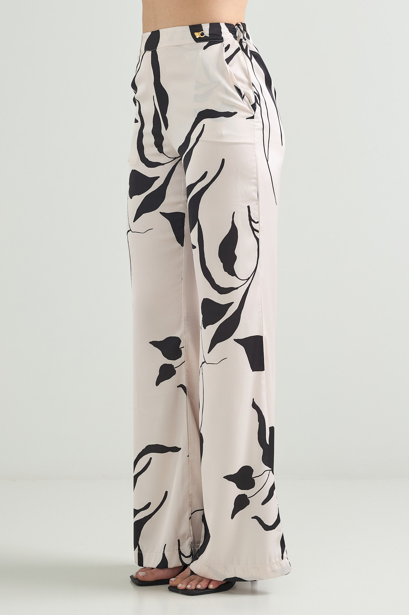 Picture of Printed wide leg pants