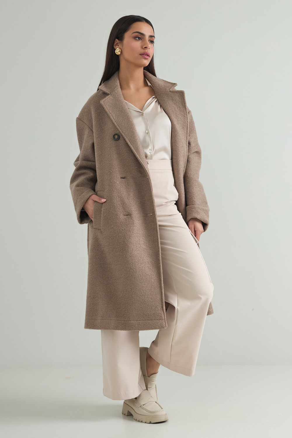 Picture of Long oversized coat with double buttons