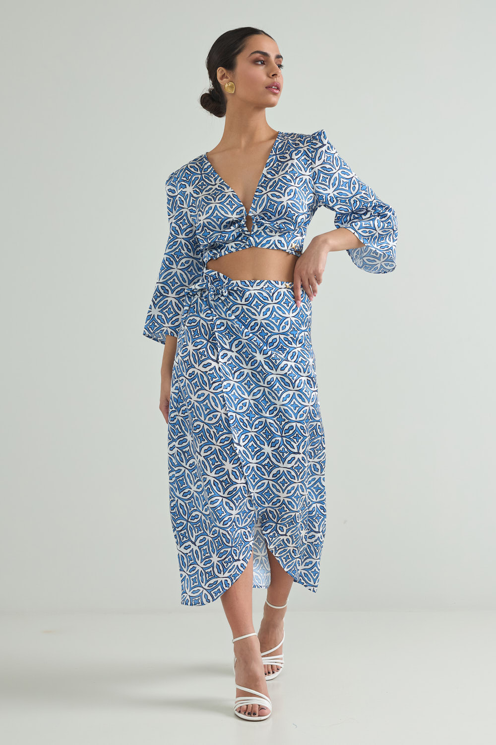 Picture of Wrap satin printed skirt