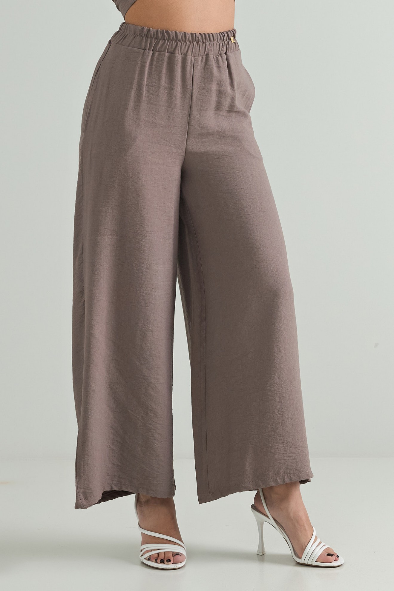 Picture of Short flared trousers with elastic