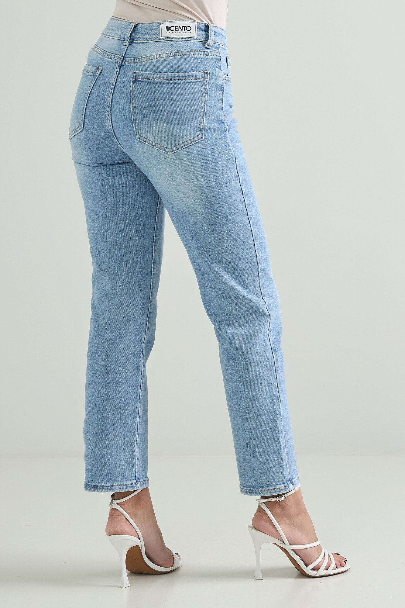 Picture of Highwaisted straight leg jeans