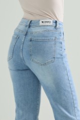 Picture of Highwaisted straight leg jeans