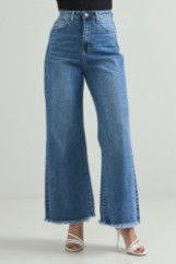 Picture of Denim pants with ripped ending