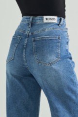 Picture of Denim pants with ripped ending