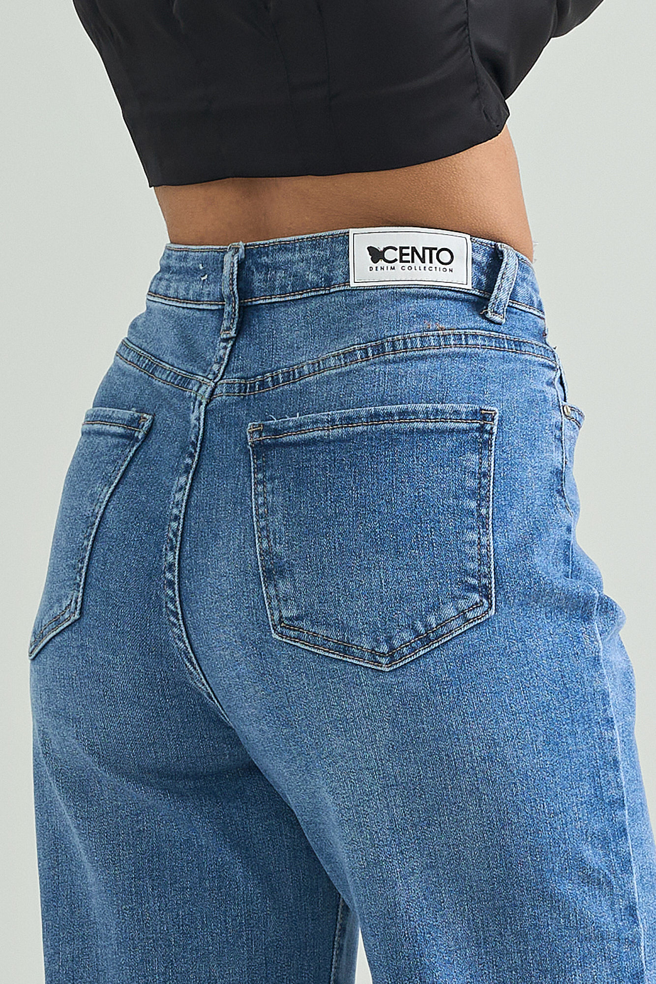 Picture of Highwaisted jeans with rips