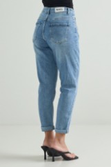 Picture of Highwaisted slim mom fit jeans