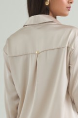 Picture of Loose basic satin shirt