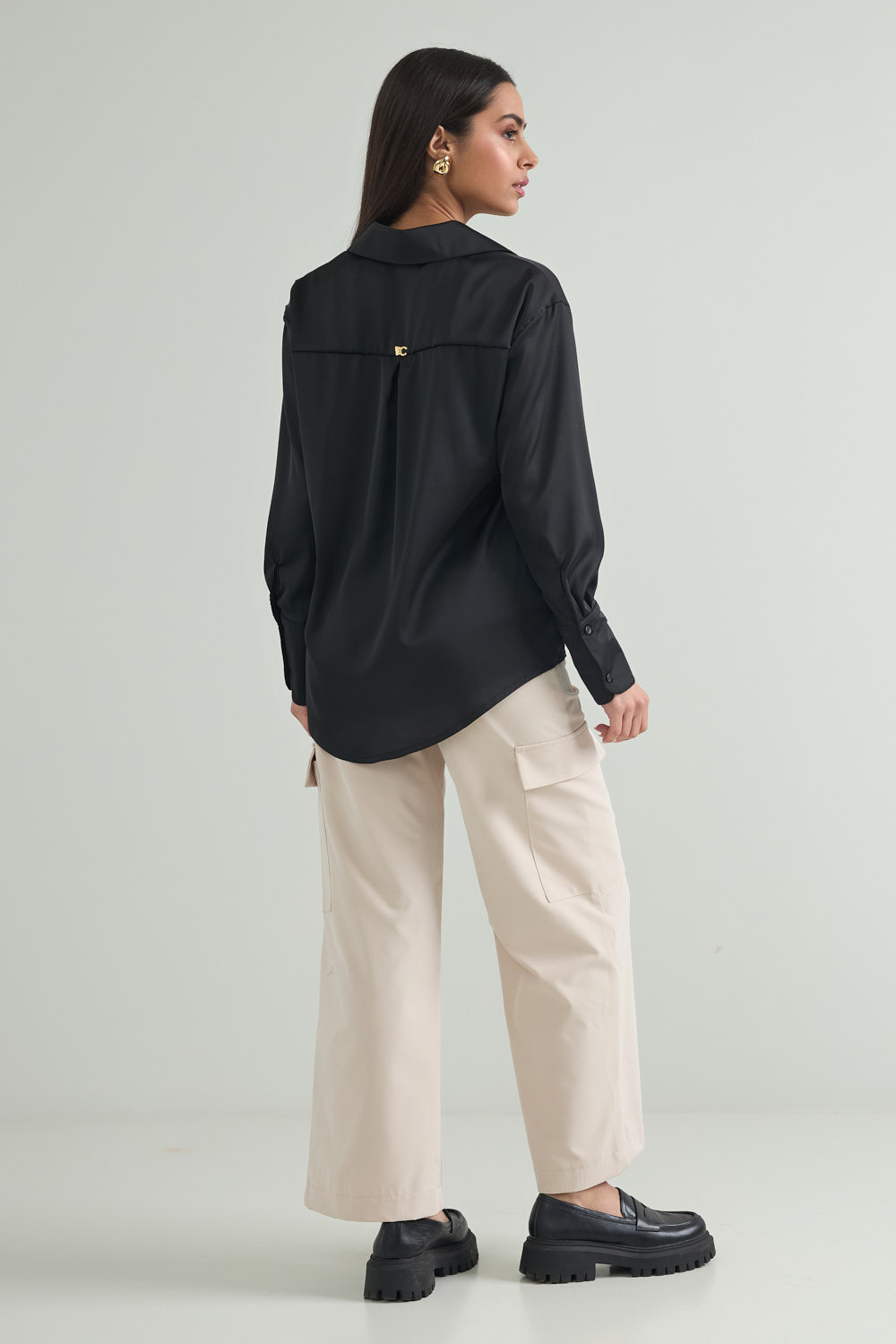 Picture of Loose basic satin shirt