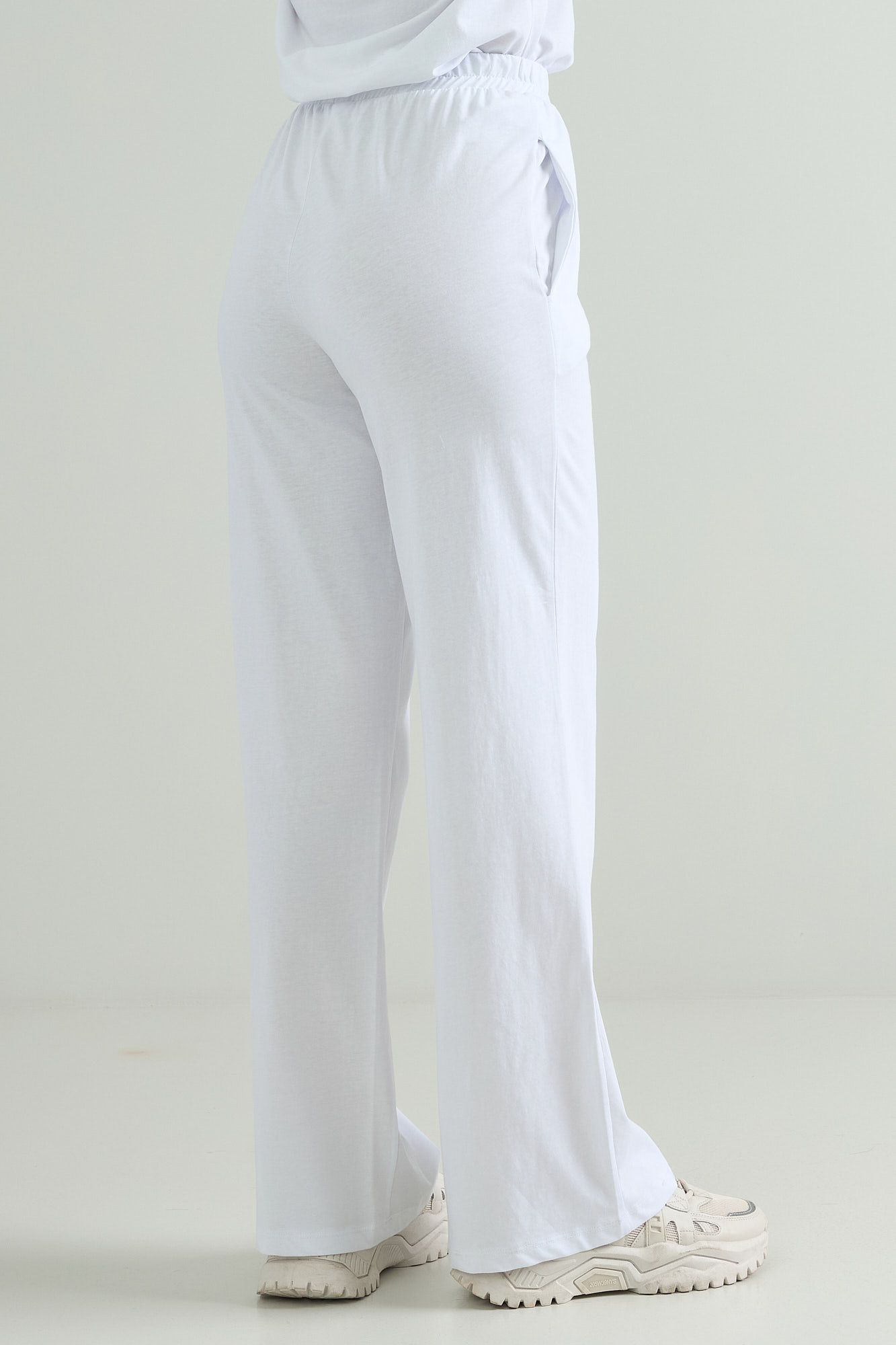 Picture of Cotton pants with waistband