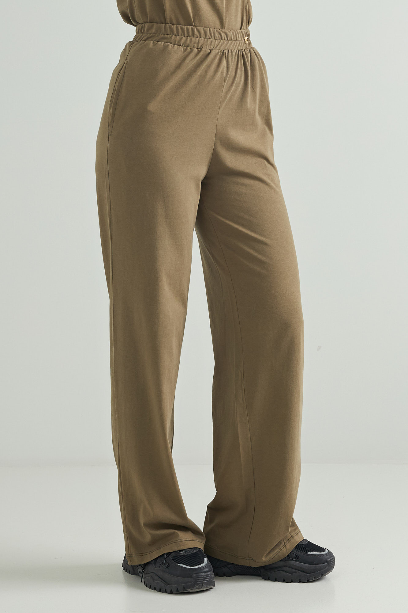 Picture of Cotton pants with waistband