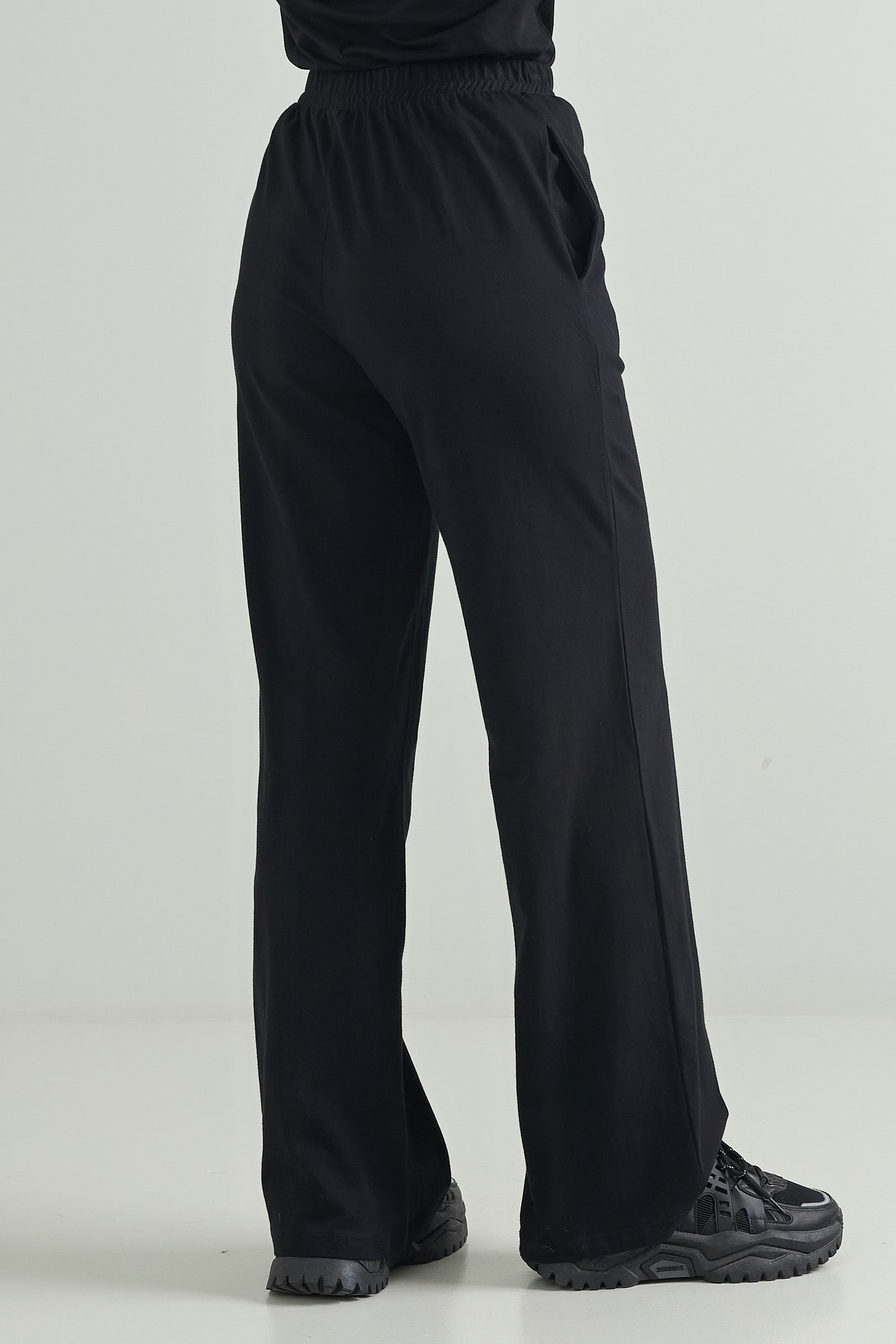 Picture of Cotton pants with waistband