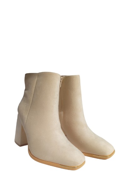 Picture of Suede heeled boots
