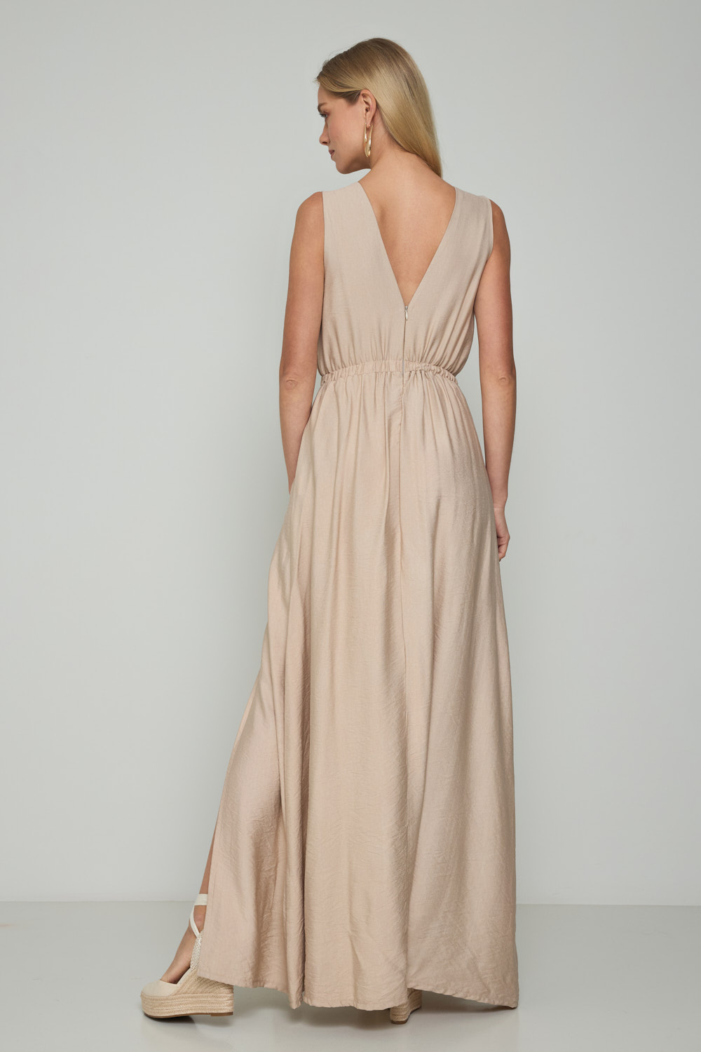 Picture of Low-cut maxi dress