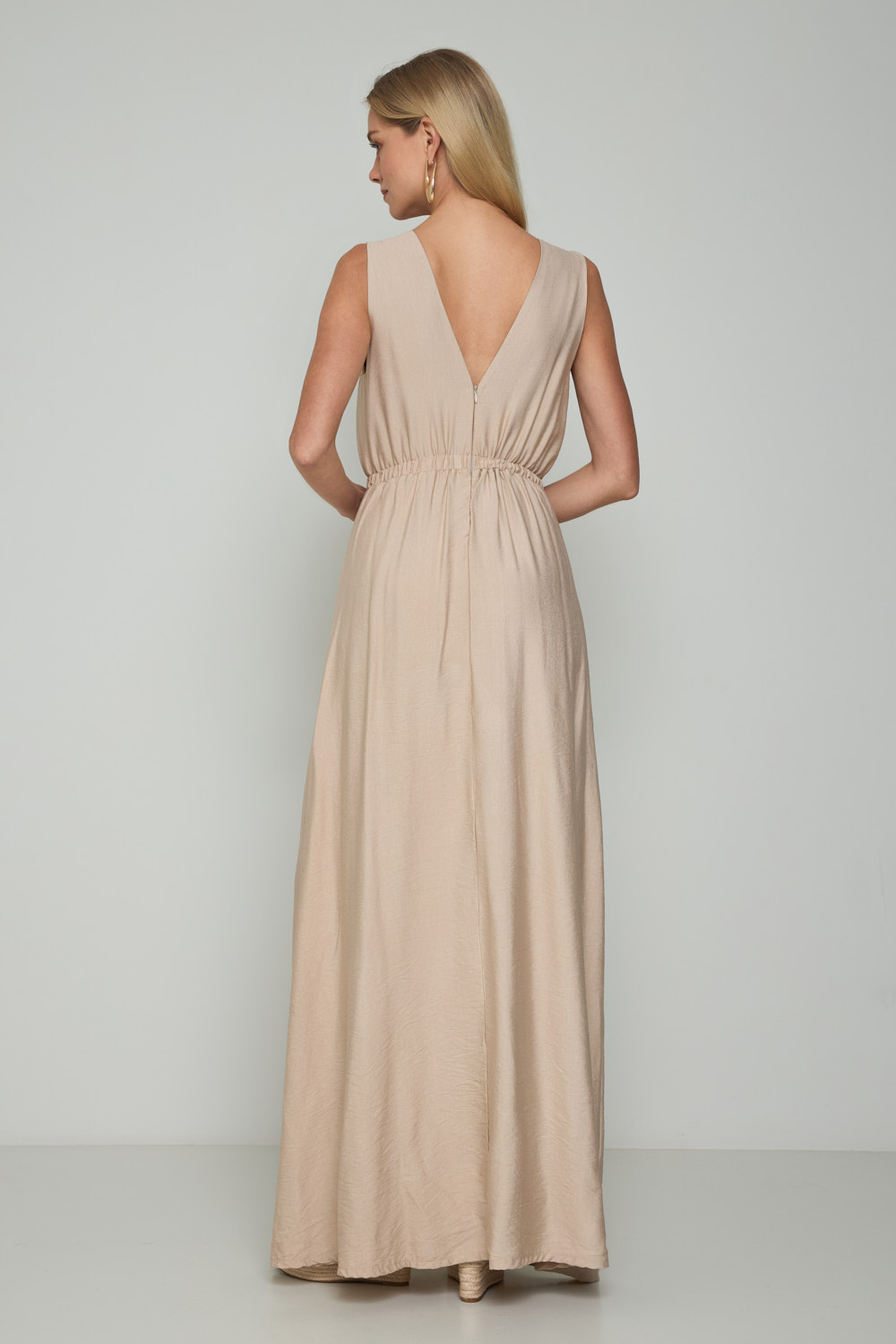 Picture of Low-cut maxi dress