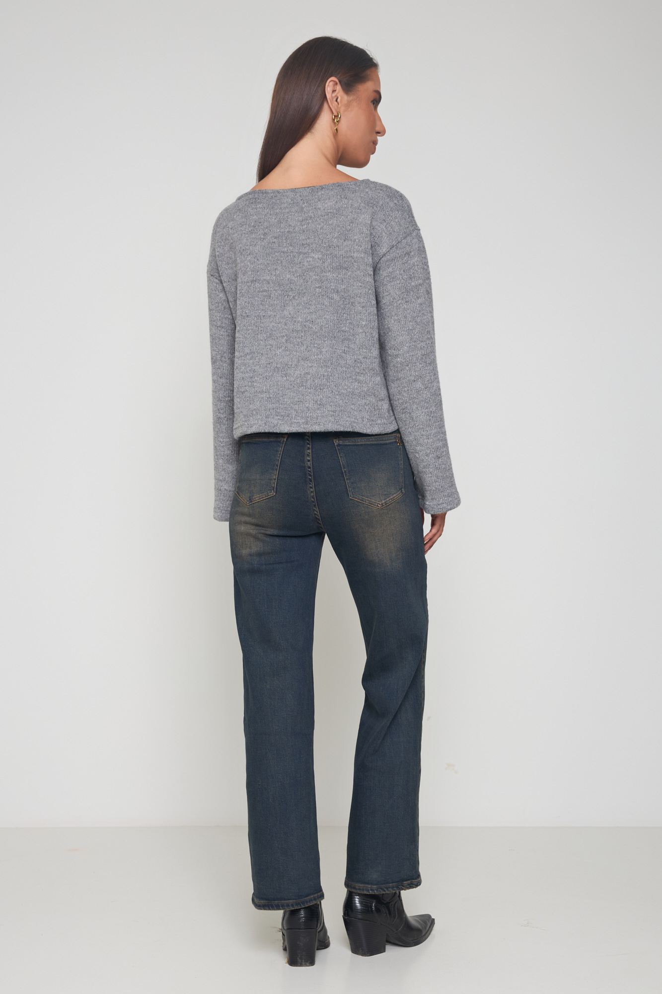 Picture of Knitted sweater with wide sleeves