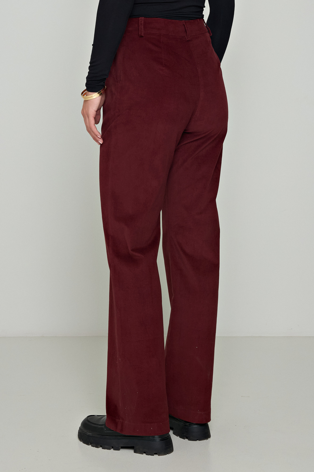 Picture of High-waist velvet pants