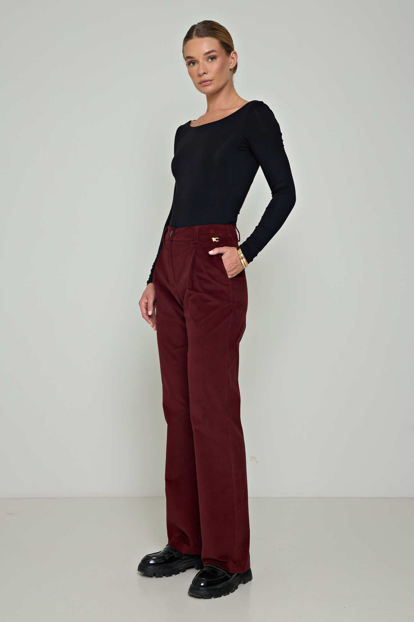 Picture of High-waist velvet pants