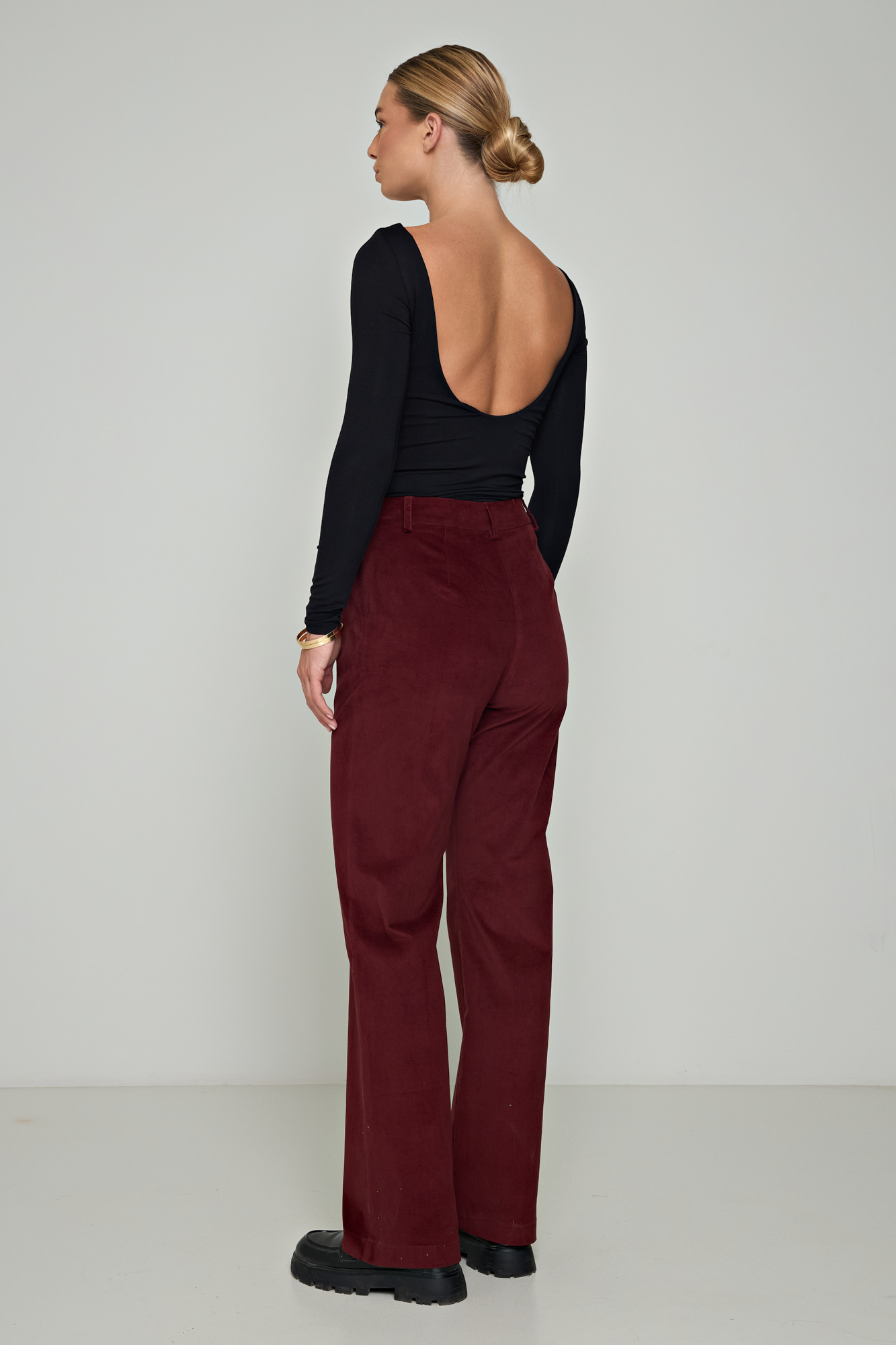 Picture of High-waist velvet pants