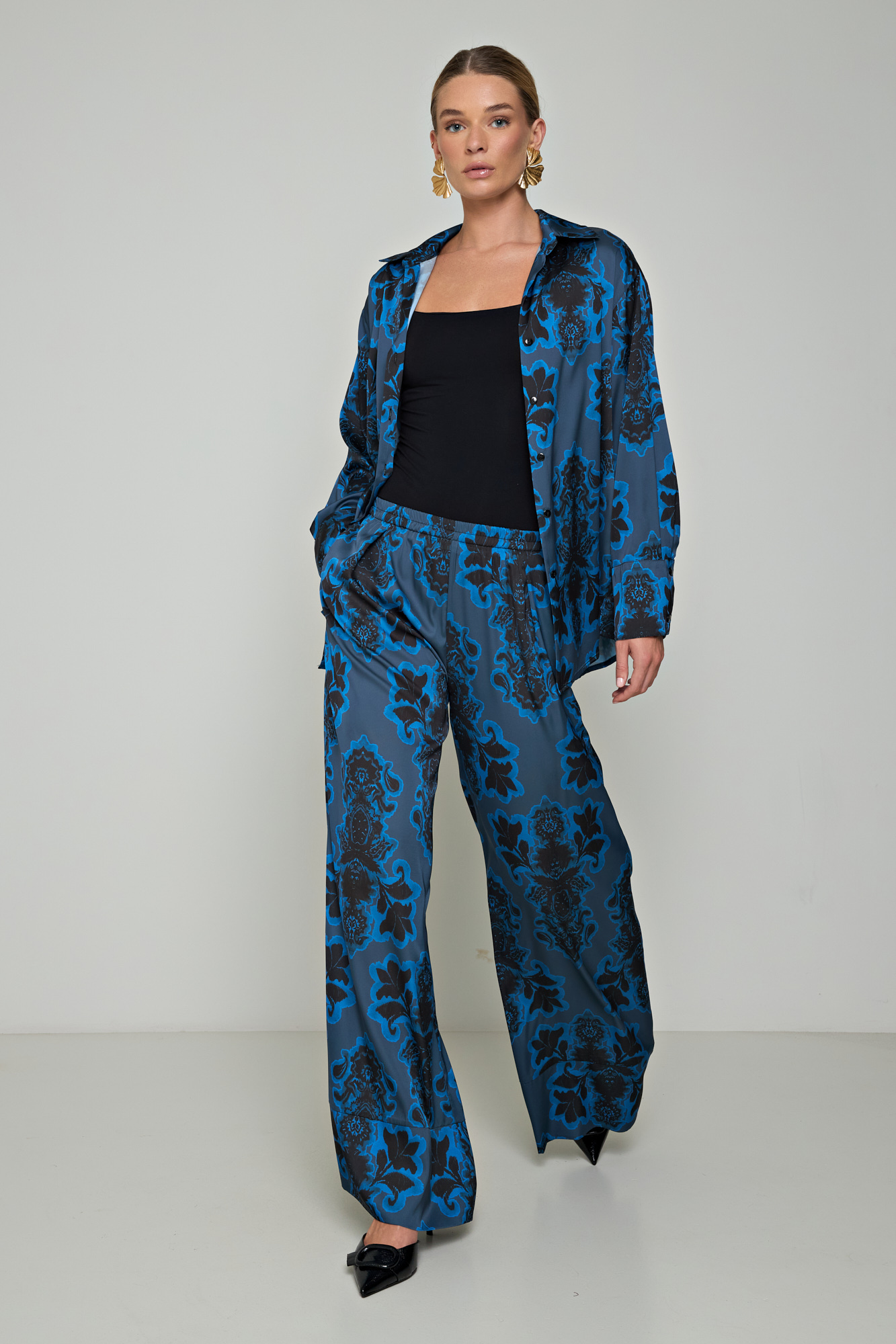Picture of Wide leg printed trousers