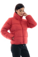 Εικόνα της b'Κοντό Καπιτονέ Μπουφάν με Ψηλό Γιακά