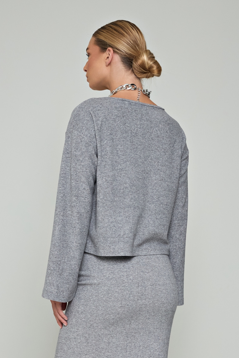 Picture of Pullover top with wide sleeves