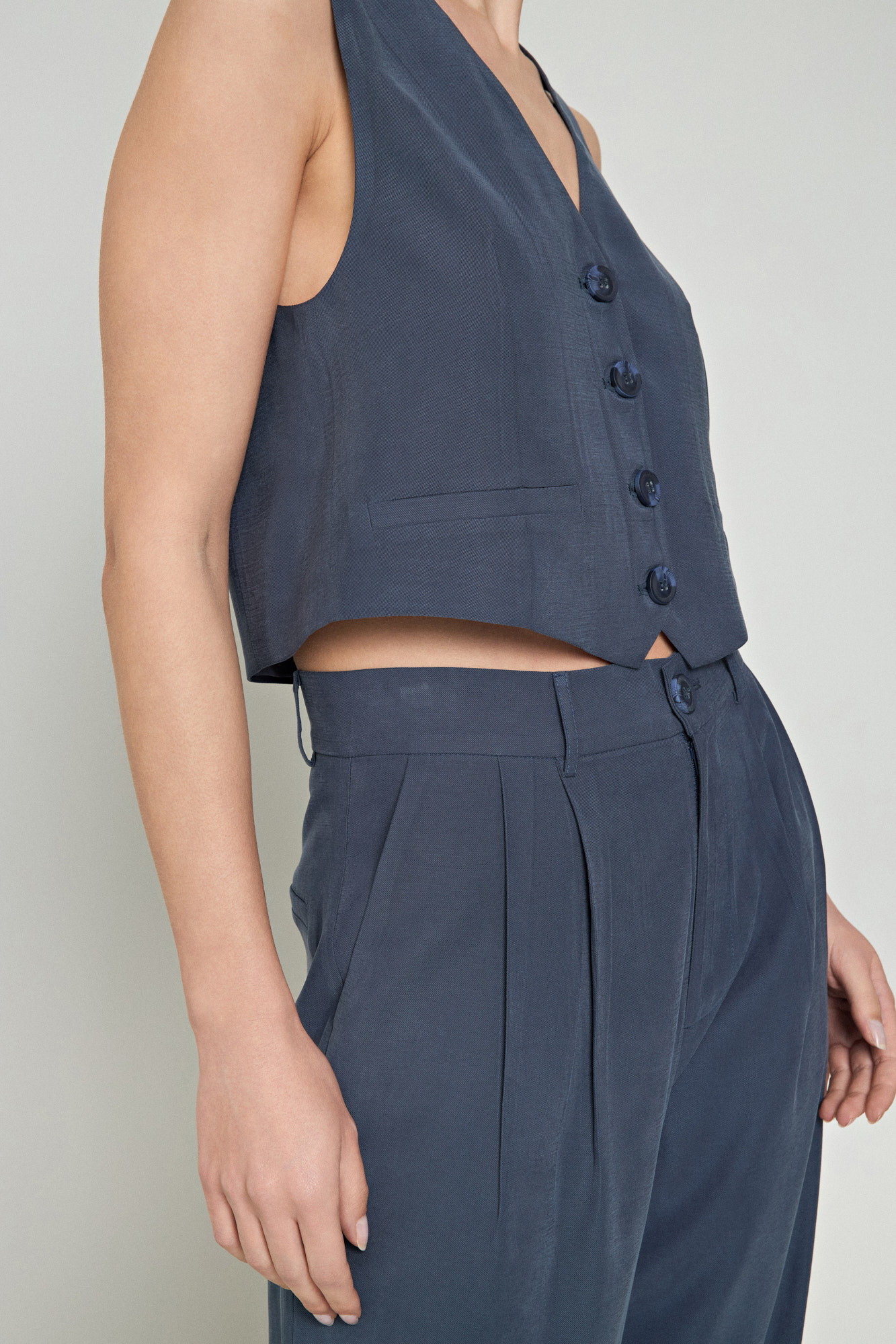 Picture of Waistcoat basic with buttons