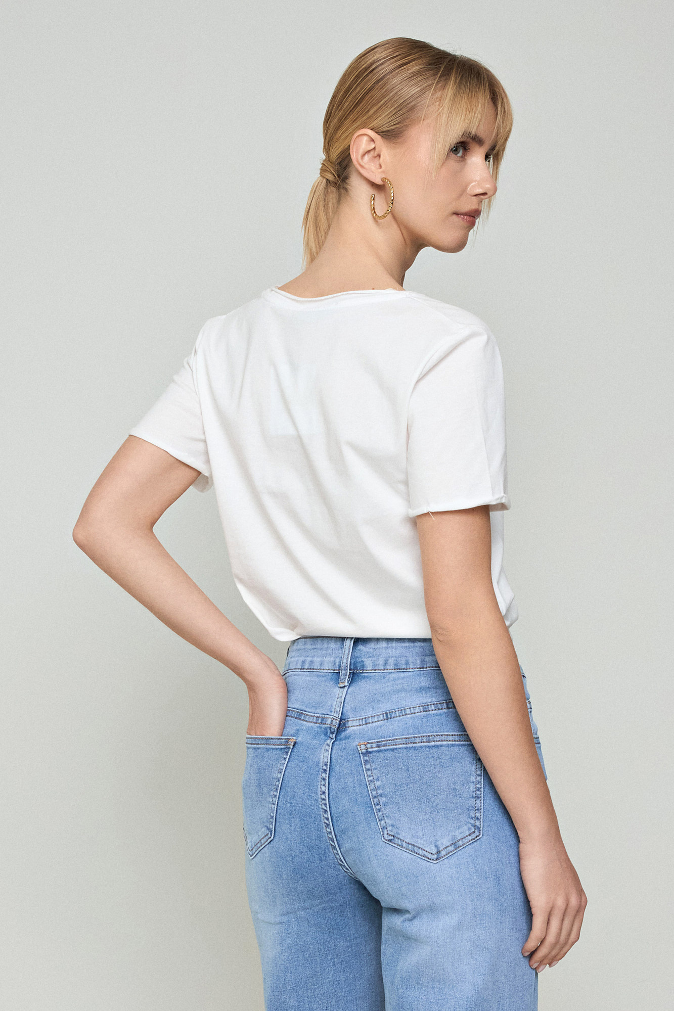 Picture of Cotton blouse with V neckline