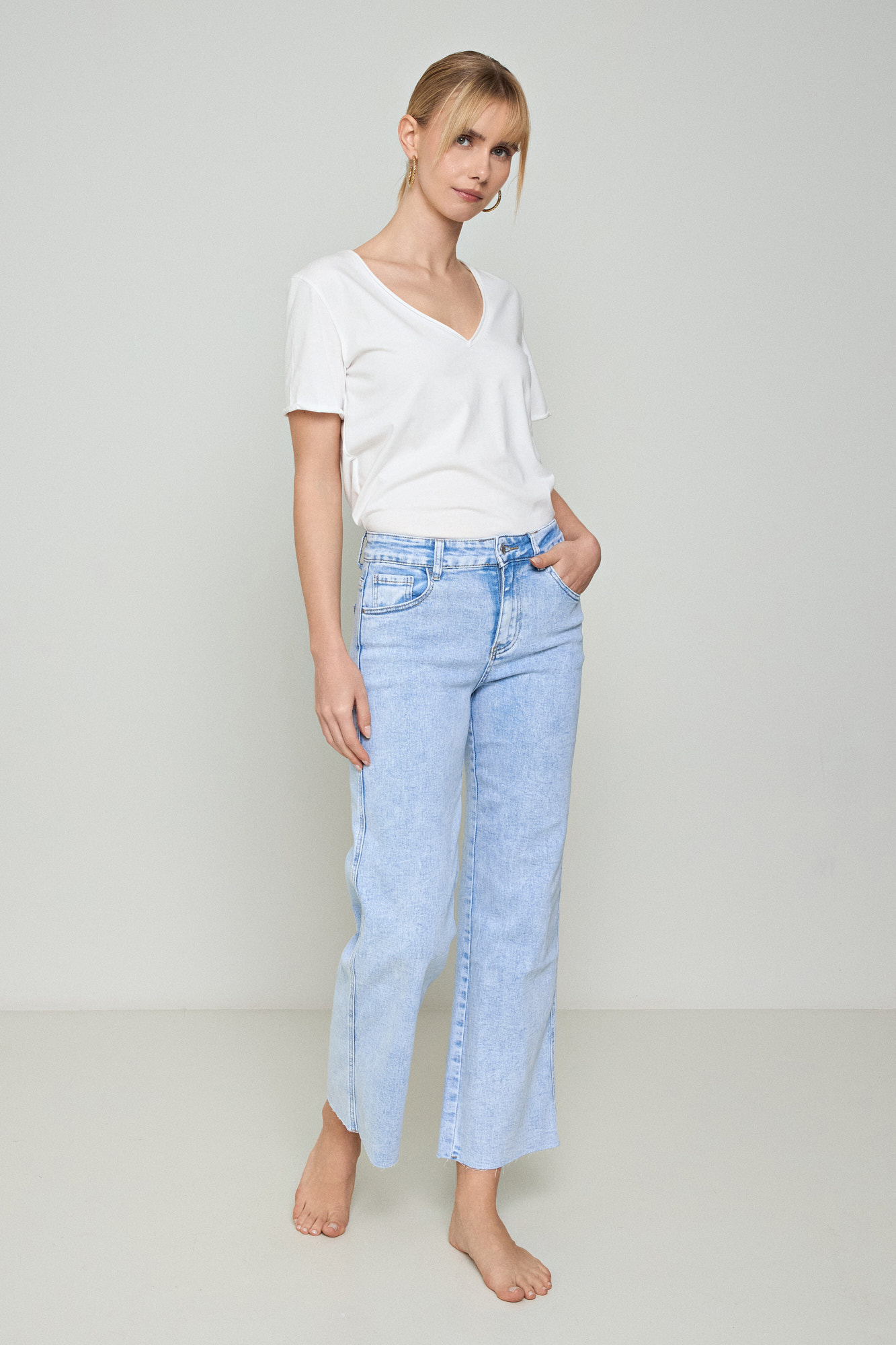 Picture of Cotton blouse with V neckline