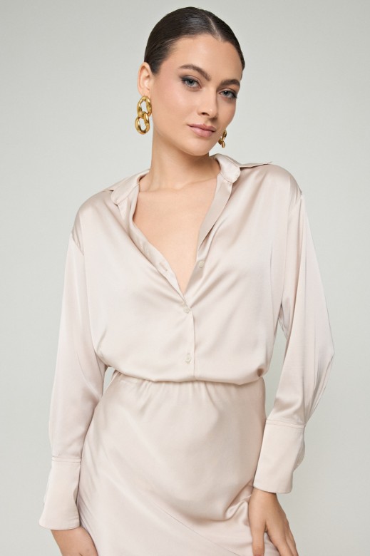 Picture of Loose basic satin shirt