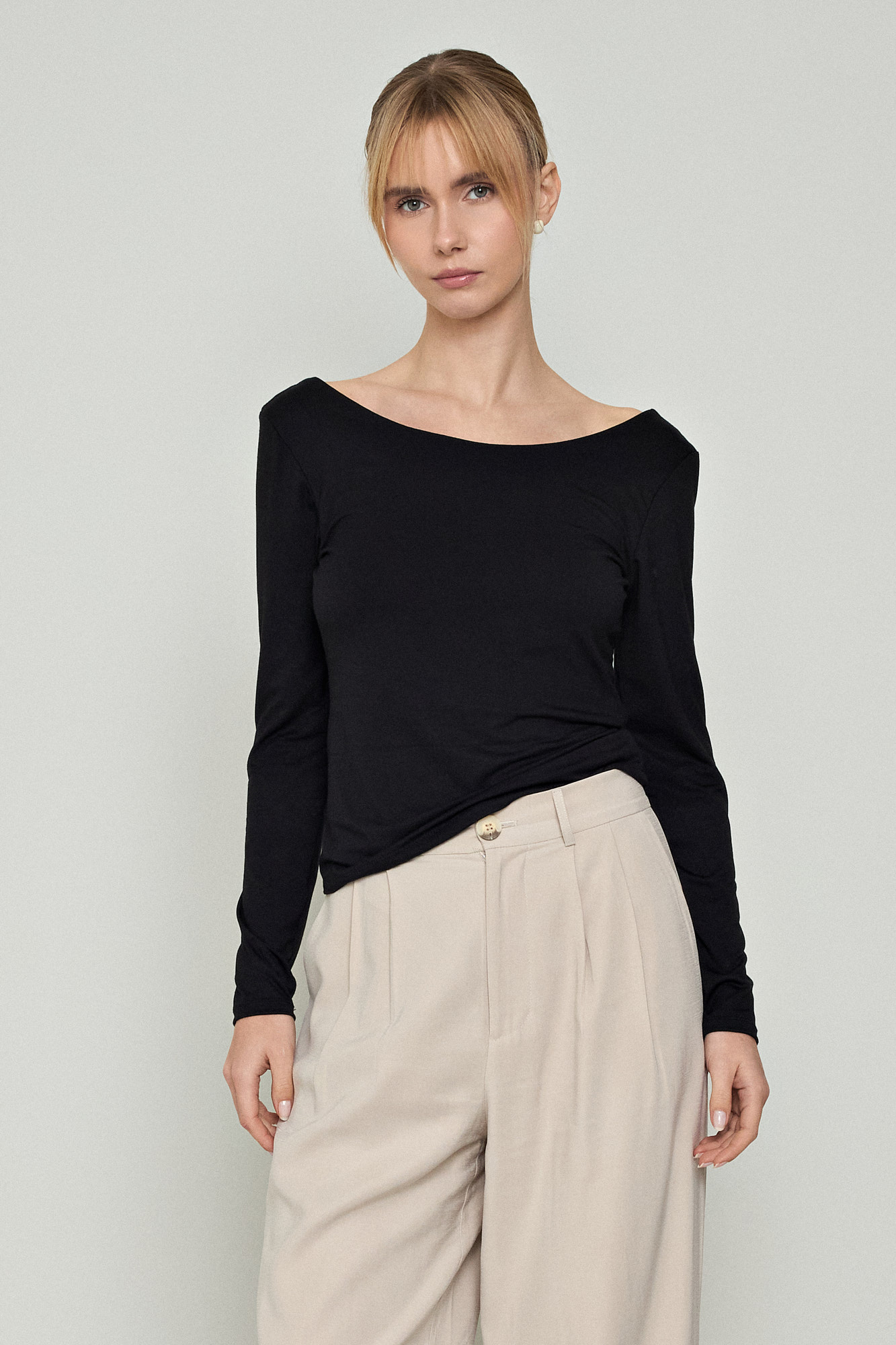 Picture of Off-Shoulder bamboo blouse