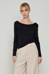 Picture of Off-Shoulder bamboo blouse