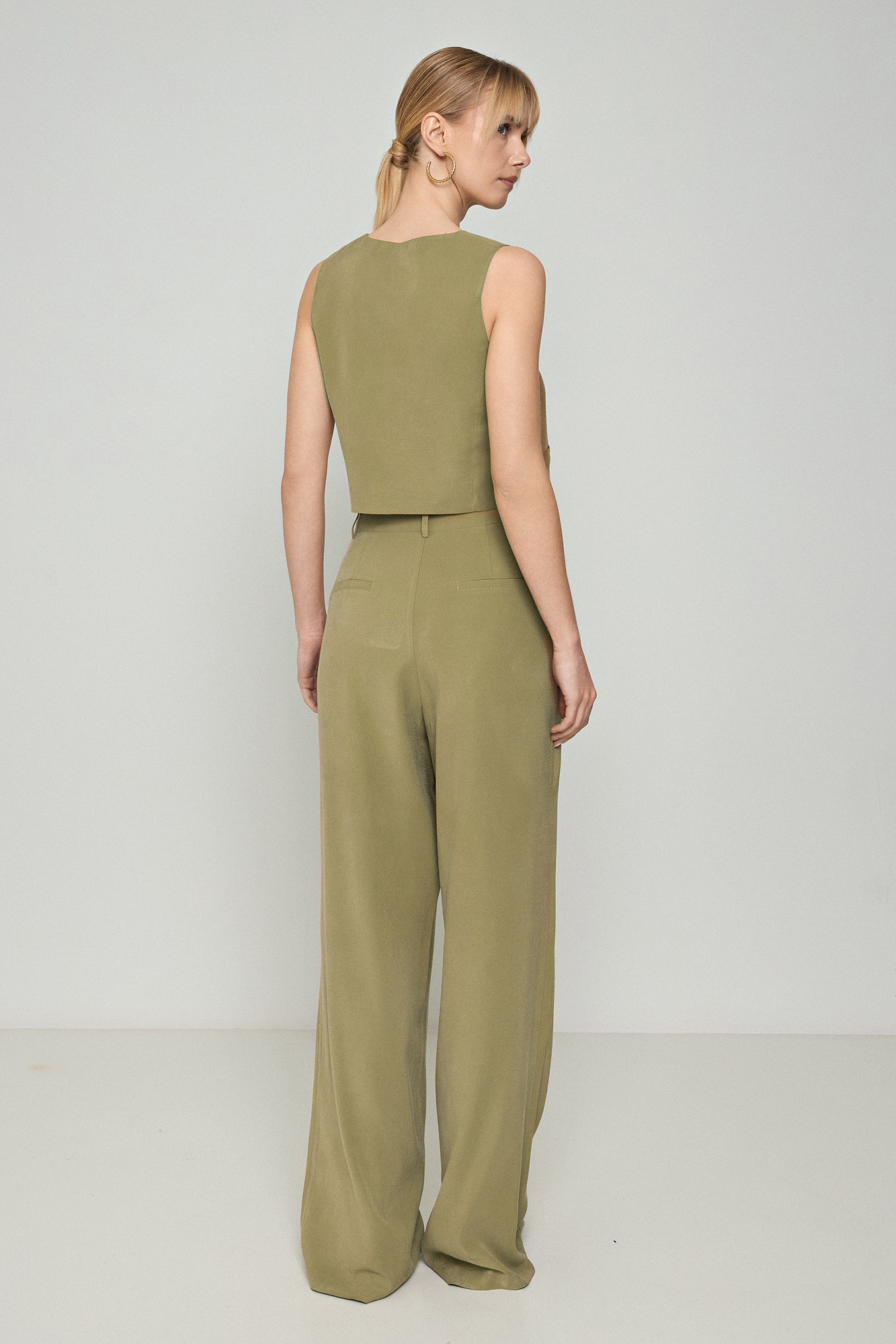 Picture of Loose-fitting fabric trousers