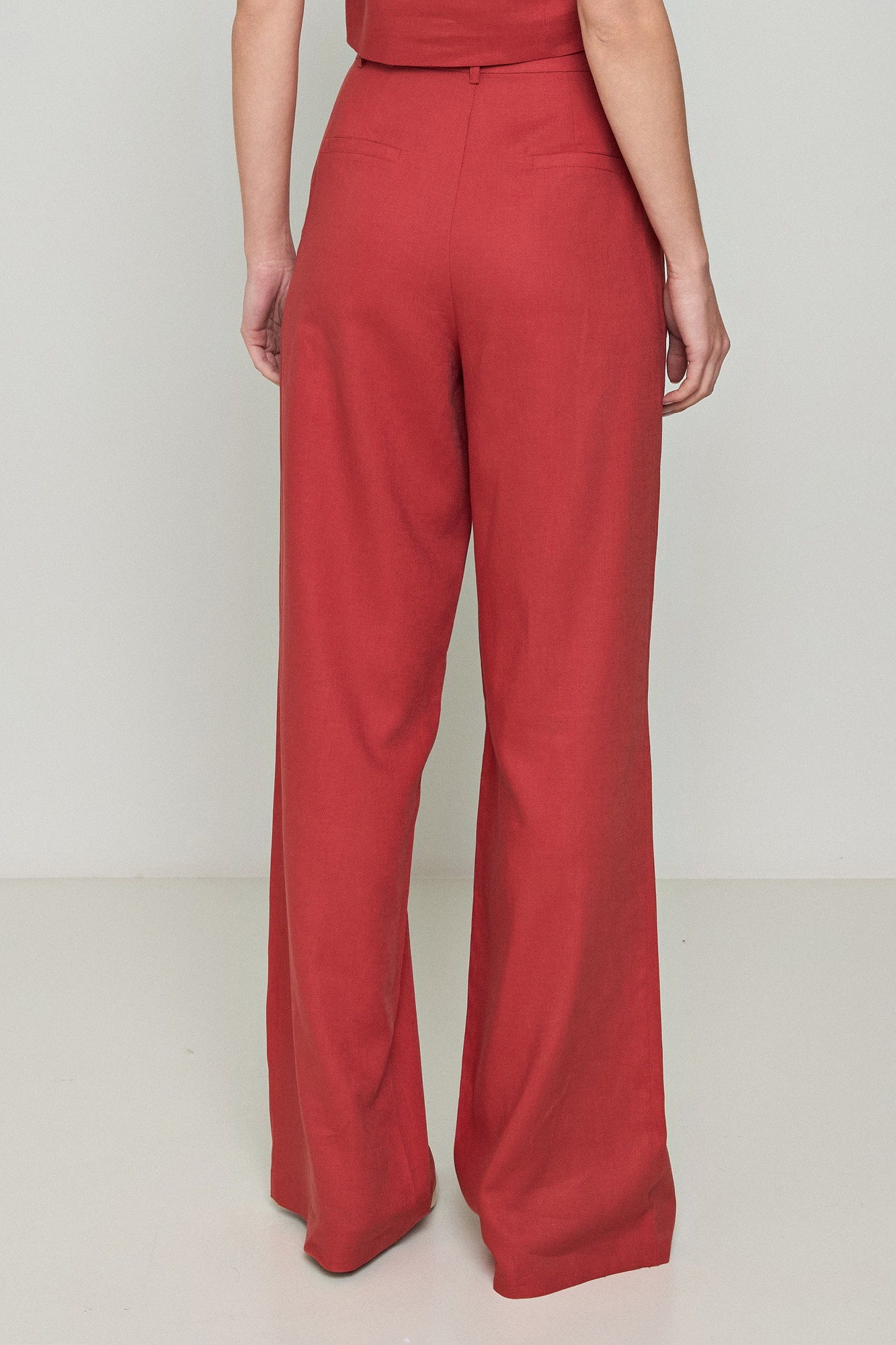 Picture of Linen trousers in a relaxed line