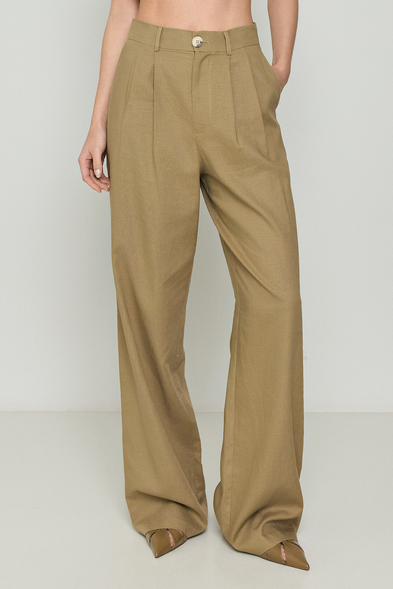 Picture of Linen trousers in a relaxed line