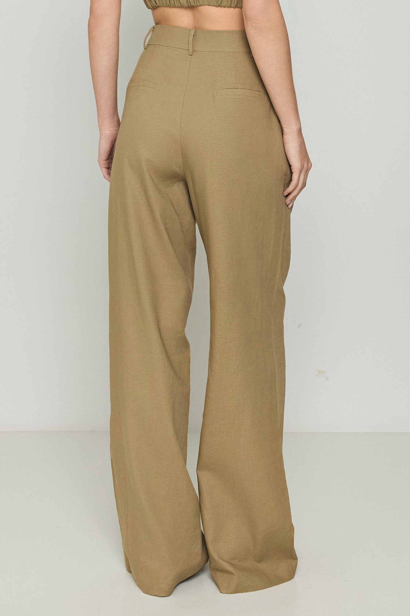 Picture of Linen trousers in a relaxed line
