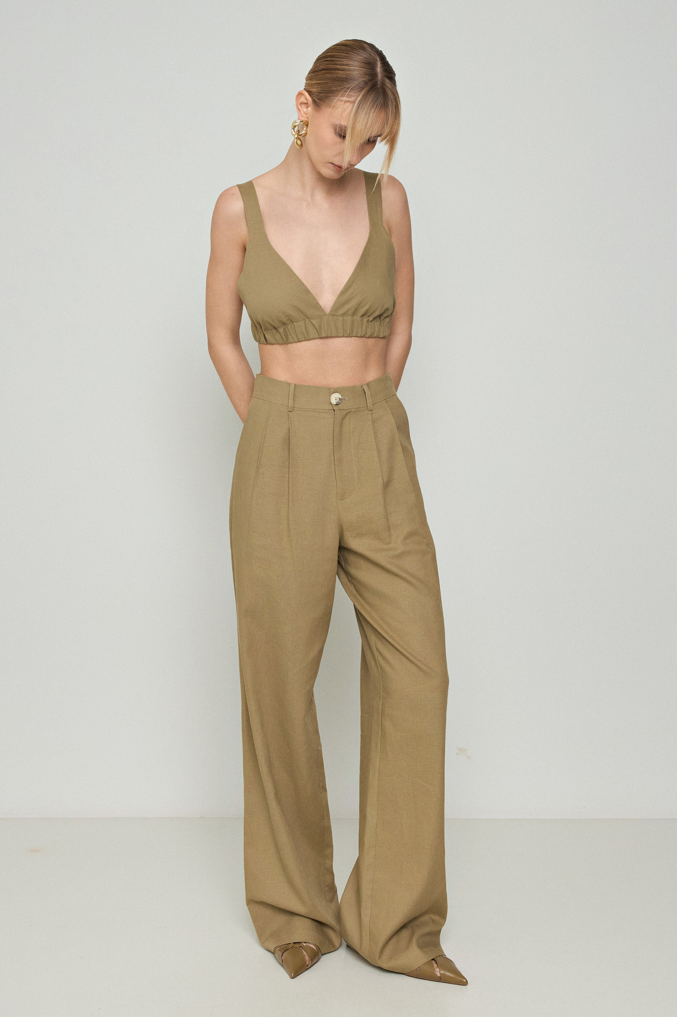 Picture of Linen trousers in a relaxed line