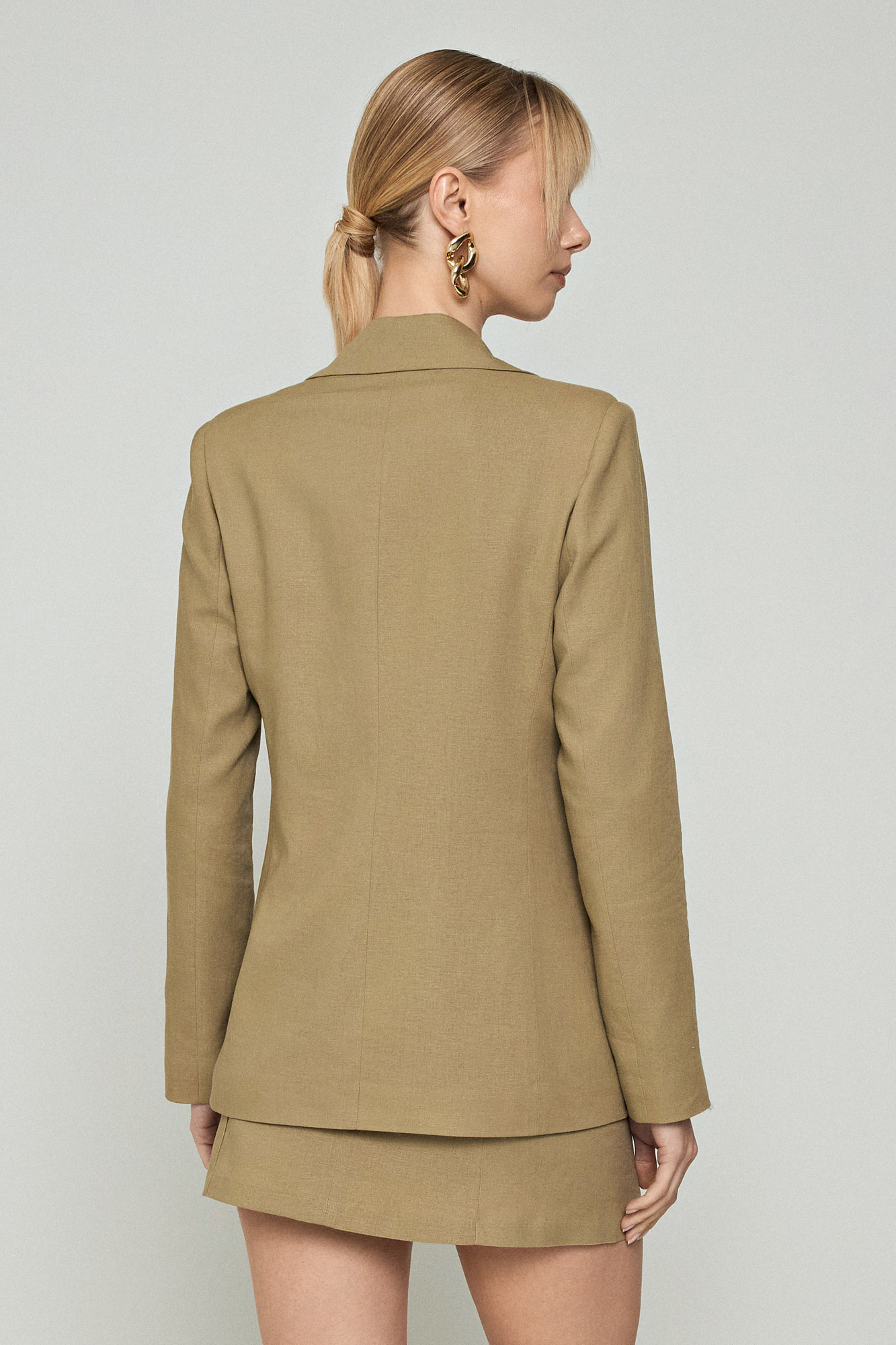 Picture of Slim-waisted linen jacket