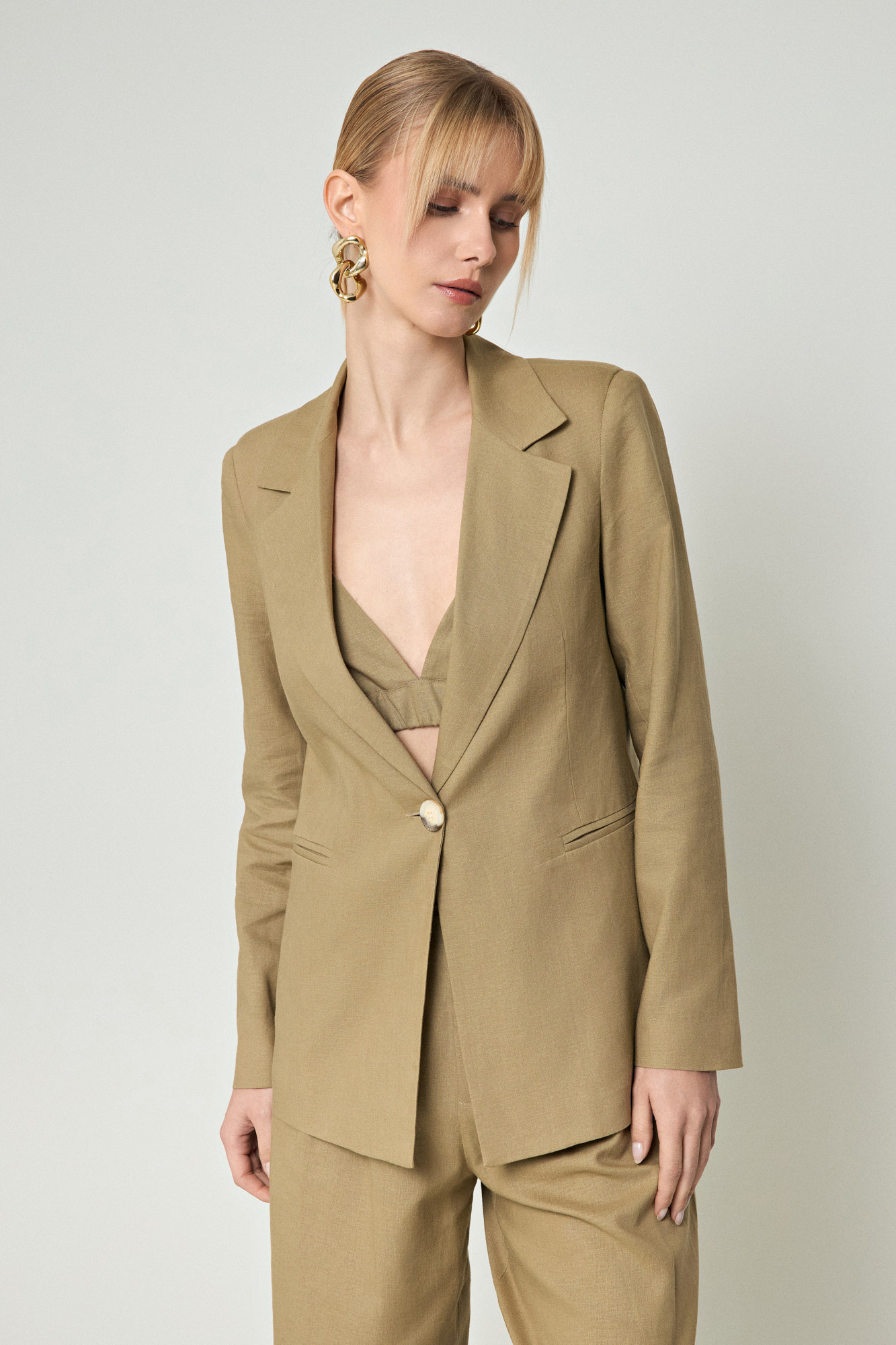 Picture of Slim-waisted linen jacket