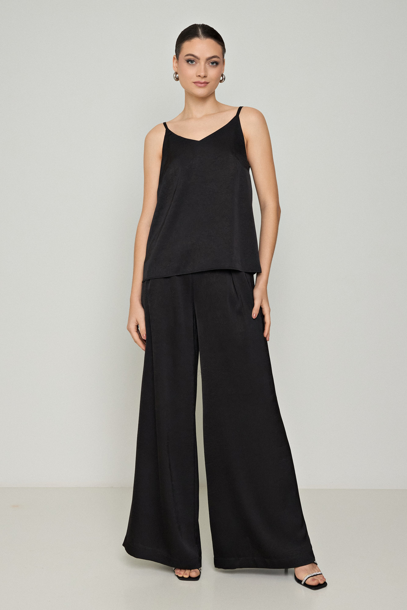 Picture of Sleeveless satin blouse