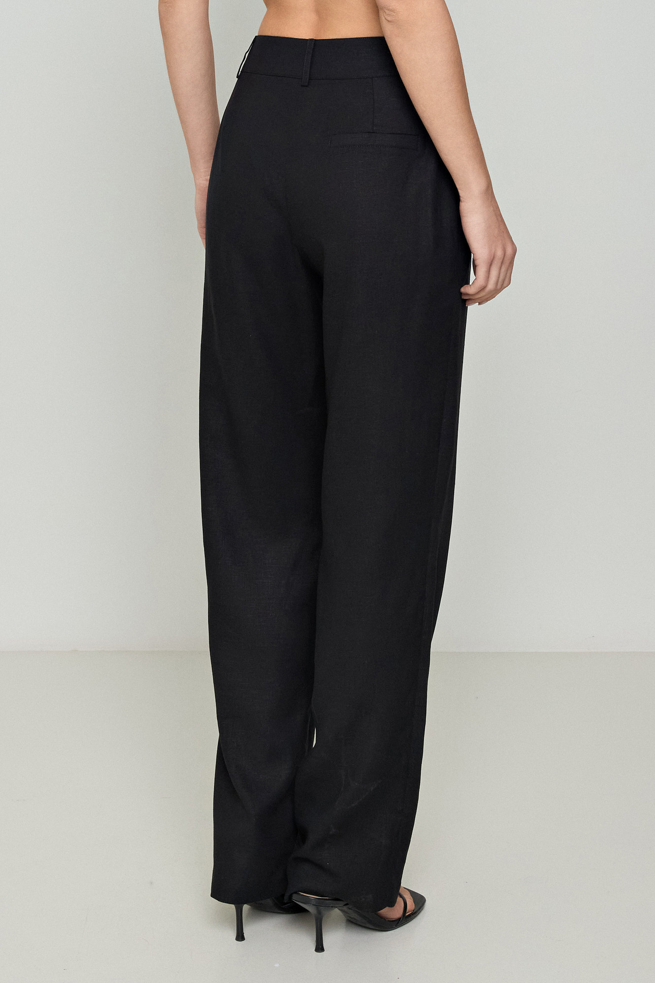 Picture of Tailored linen pants