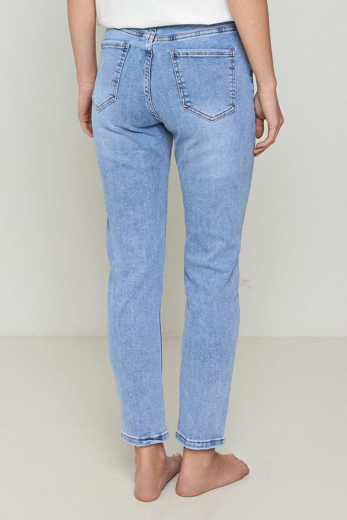 Picture of High-waisted mom fit vintage jeans