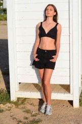 Picture of Denim shorts with rhinestones
