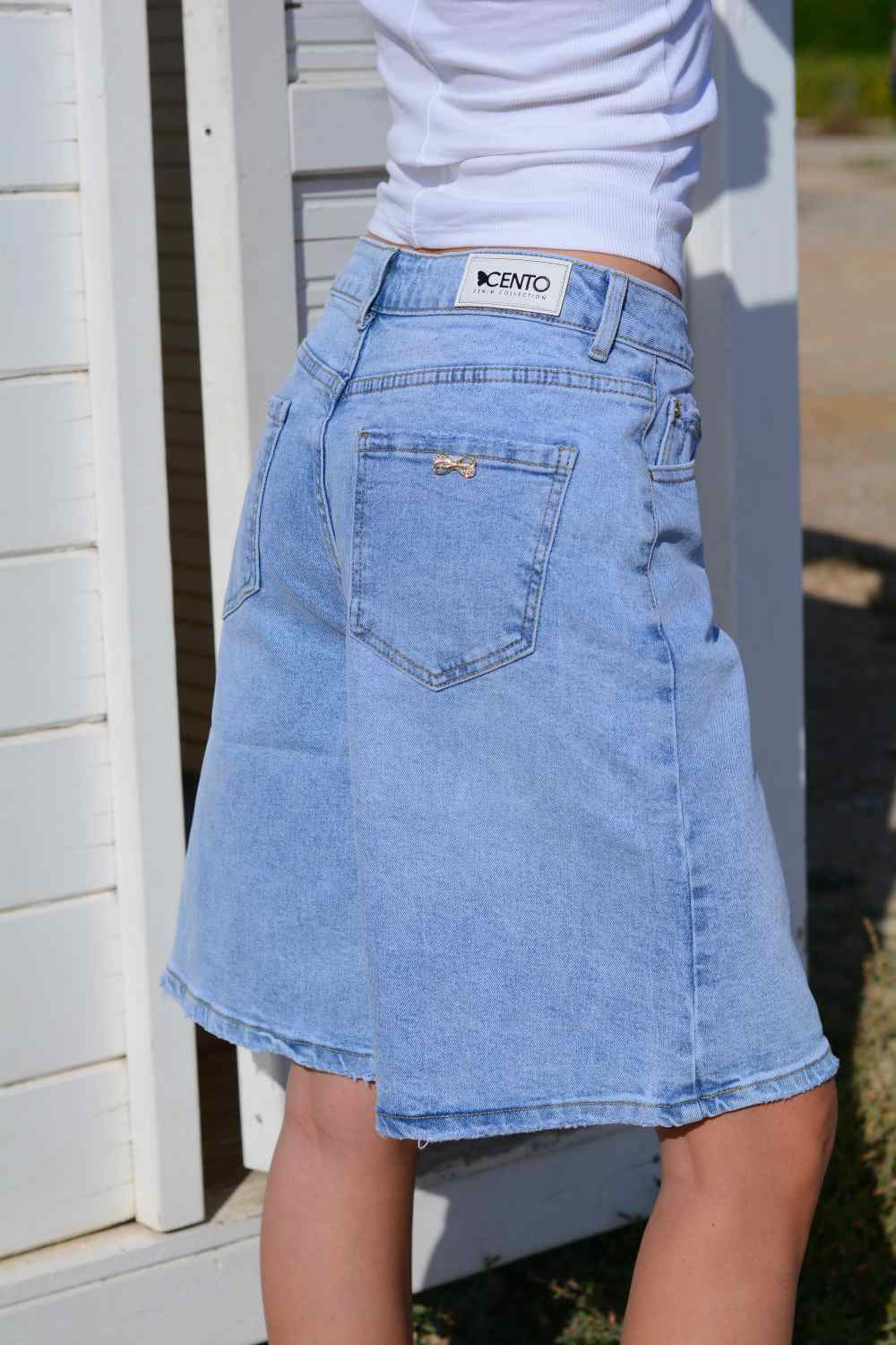 Picture of Light wash denim shorts