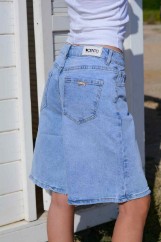 Picture of Light wash denim shorts