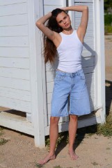 Picture of Light wash denim shorts