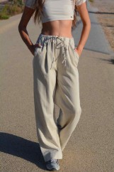 Picture of Loose jeans with elastic