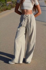 Picture of Loose jeans with elastic